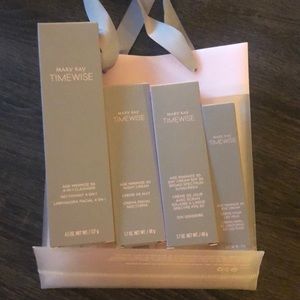 Mary Kay TimeWise Miracle Set 3D